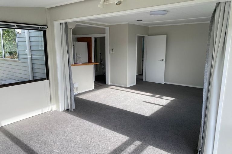 Photo of property in 12 Harland Street, Brooklyn, Wellington, 6021