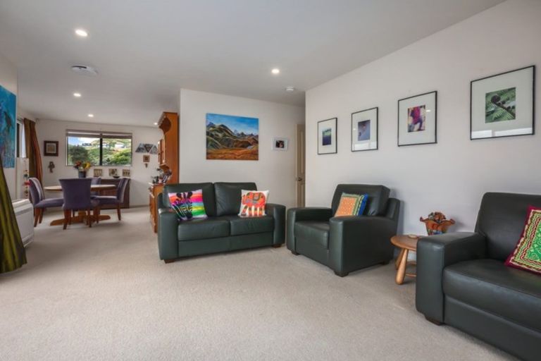 Photo of property in 18a Latitude Close, Whitby, Porirua, 5024