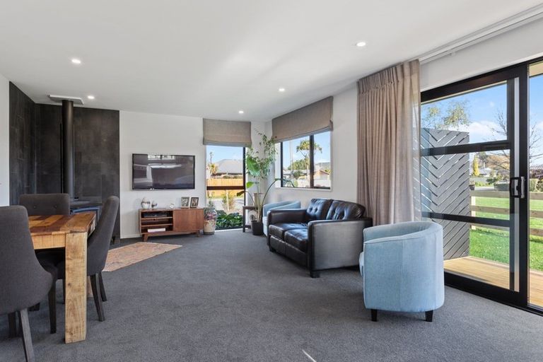 Photo of property in 33 Seadown Crescent, Amberley, 7410