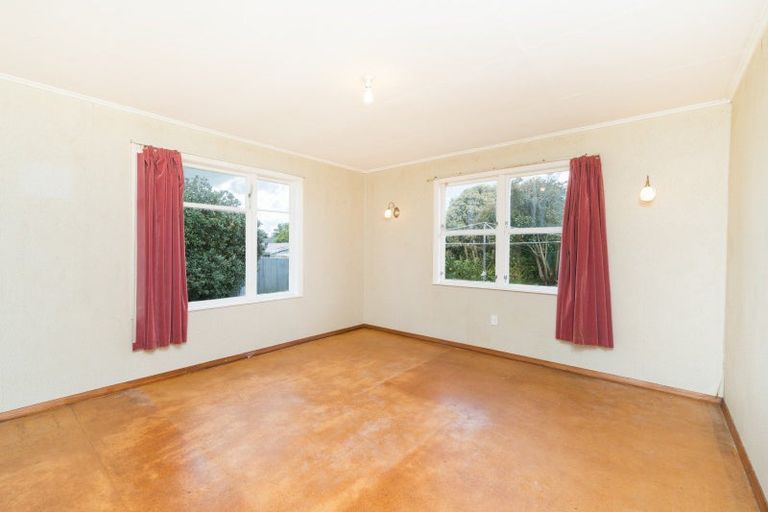 Photo of property in 10 Somerset Crescent, Highbury, Palmerston North, 4412