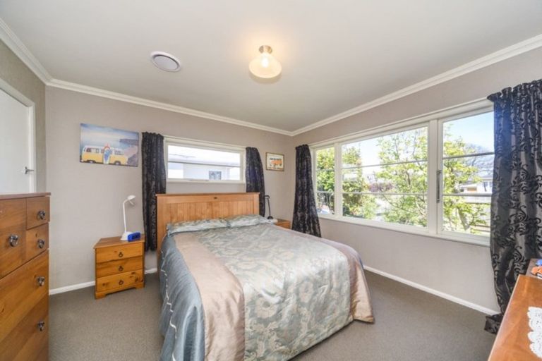 Photo of property in 17 Forbury Avenue, Takaro, Palmerston North, 4412