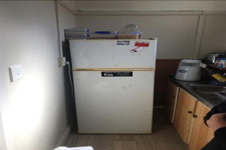 Photo of property in 127 Saint Aubyn Street, New Plymouth, 4310