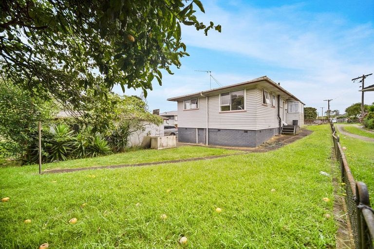 Photo of property in 9 Sutton Avenue, Mangere East, Auckland, 2024