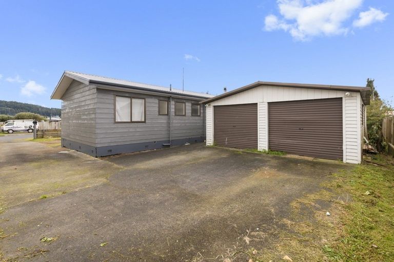 Photo of property in 2 Tania Crescent, Western Heights, Rotorua, 3015