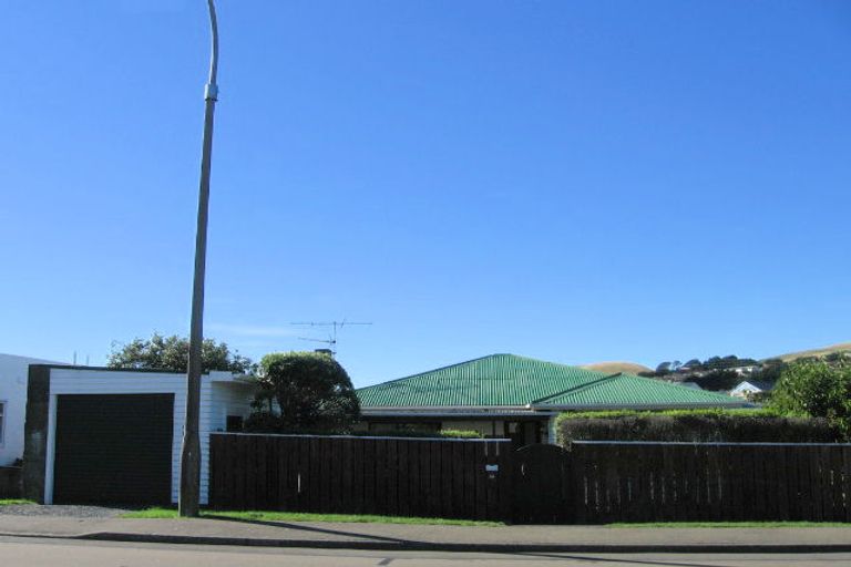 Photo of property in 34 Bracken Road, Paparangi, Wellington, 6037