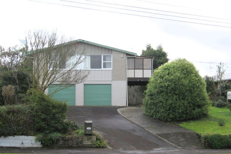 Photo of property in 33 Acacia Crescent, Glenview, Hamilton, 3206