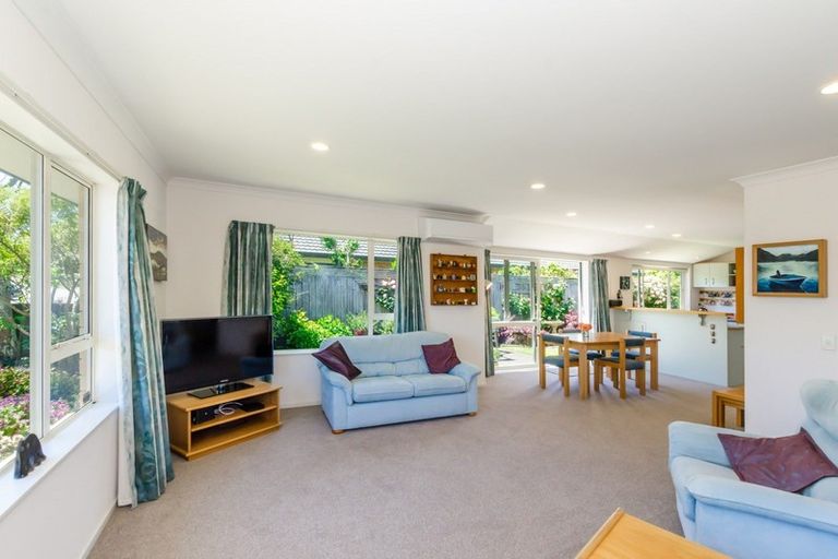 Photo of property in 88 Weggery Drive, Waikanae Beach, Waikanae, 5036