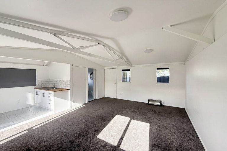 Photo of property in 202 Wellington Road, Wainuiomata, Lower Hutt, 5014