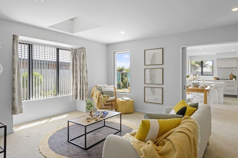 Photo of property in 10 Puhara Avenue, Parklands, Christchurch, 8083