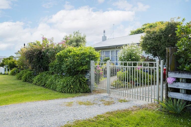 Photo of property in 6 Devery Street, Mangapapa, Gisborne, 4010