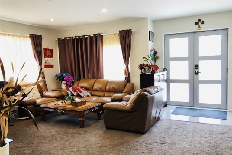 Photo of property in 19 Rohi Place, Flat Bush, Auckland, 2019