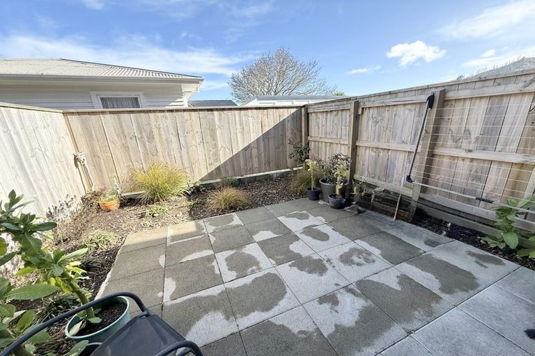 Photo of property in 6/27 Main Road, Wainuiomata, Lower Hutt, 5014