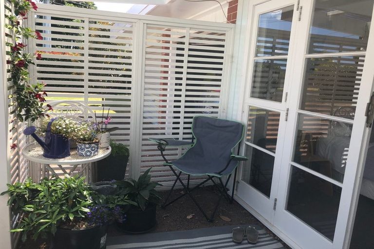 Photo of property in 2 Maungawhare Place, Otumoetai, Tauranga, 3110