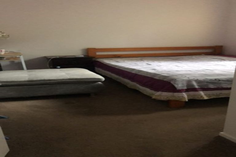 Photo of property in 16b Imperial Place, Henderson, Auckland, 0612