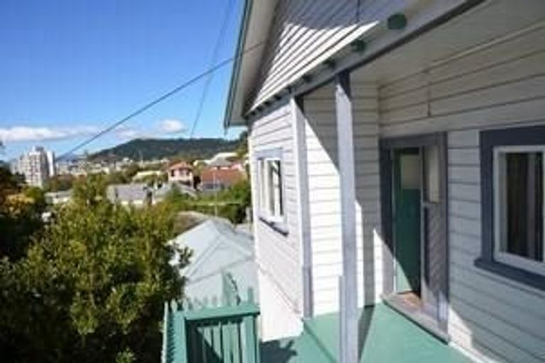 Photo of property in 145a Aro Street, Aro Valley, Wellington, 6021