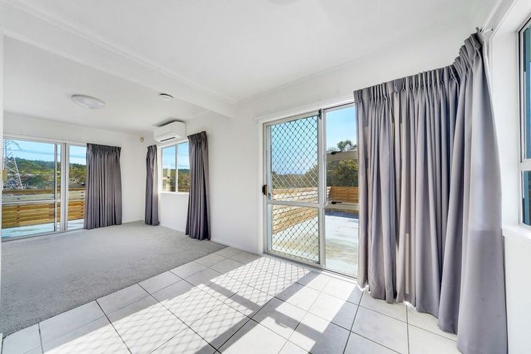 Photo of property in 6 Deacon Road, Riverhead, Kumeu, 0892