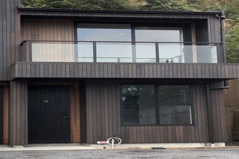 Photo of property in 15/20 Trent Street, Island Bay, Wellington, 6023