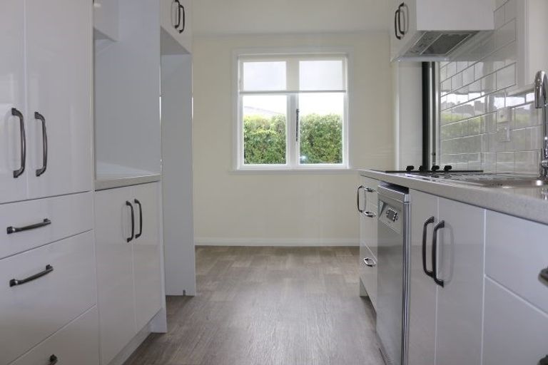 Photo of property in 126 Limbrick Street, Terrace End, Palmerston North, 4410