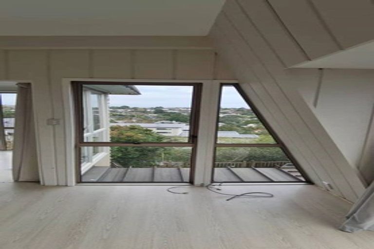 Photo of property in 41 Park Rise, Campbells Bay, Auckland, 0630