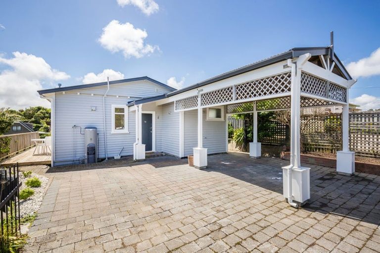 Photo of property in 78 Bayview Road, Paremata, Porirua, 5024