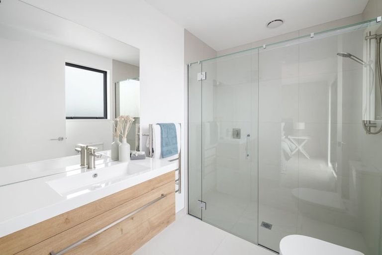 Photo of property in 10 Dalness Crescent, Halswell, Christchurch, 8025