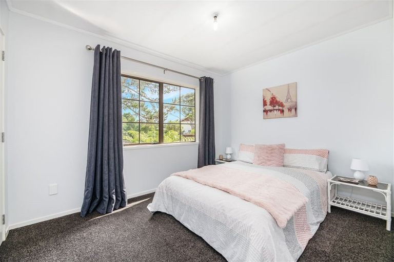 Photo of property in 11 Kellett Road, Ranui, Auckland, 0612