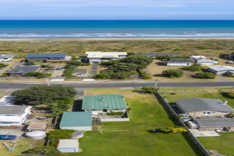 Photo of property in 32 Rua Avenue, Waitarere Beach, Levin, 5510