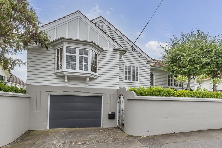 Photo of property in 100 Brougham Street, Mount Victoria, Wellington, 6011