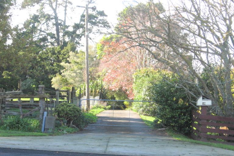 Photo of property in 16 Stratford Road, Manurewa, Auckland, 2105