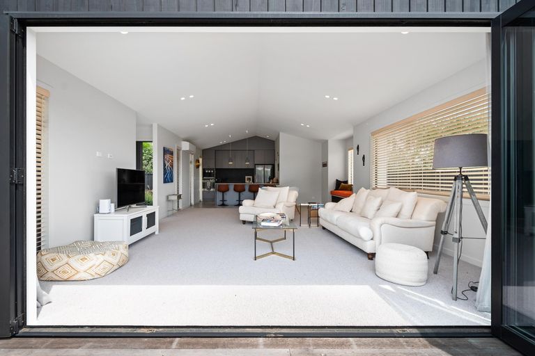 Photo of property in 161 Pharazyn Street, Feilding, 4702