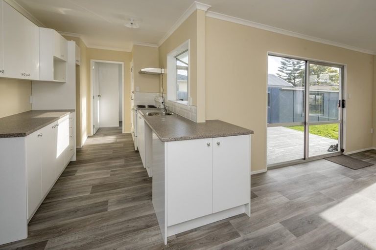 Photo of property in 3 Heather Street, Levin, 5510