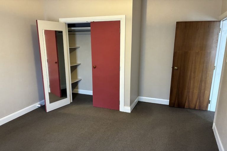 Photo of property in 48 Queens Drive, Lyall Bay, Wellington, 6022