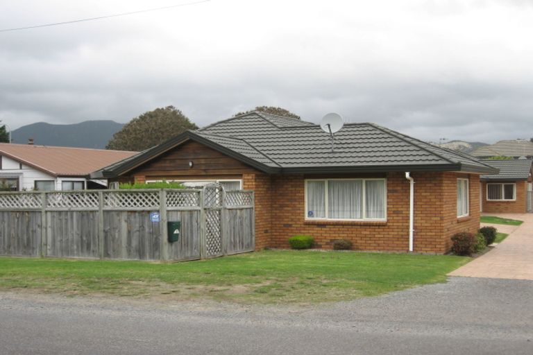 Photo of property in 24 Kowhai Grove, Raumati Beach, Paraparaumu, 5032