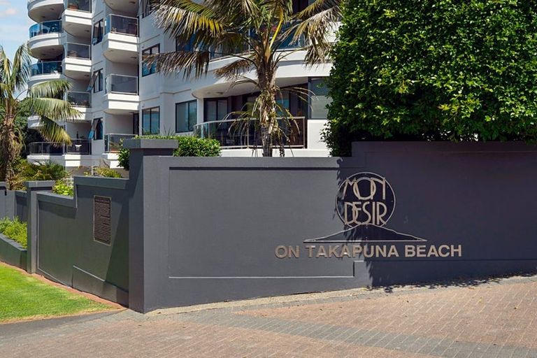 Photo of property in 2i/175 Hurstmere Road, Takapuna, Auckland, 0622
