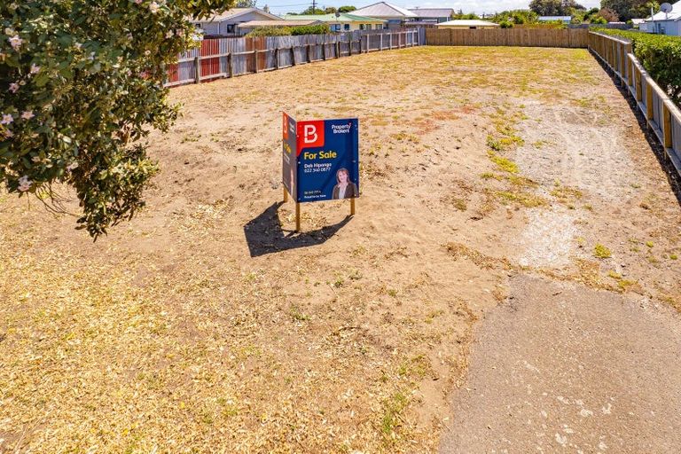 Photo of property in 19 Karewa Street, Castlecliff, Wanganui, 4501
