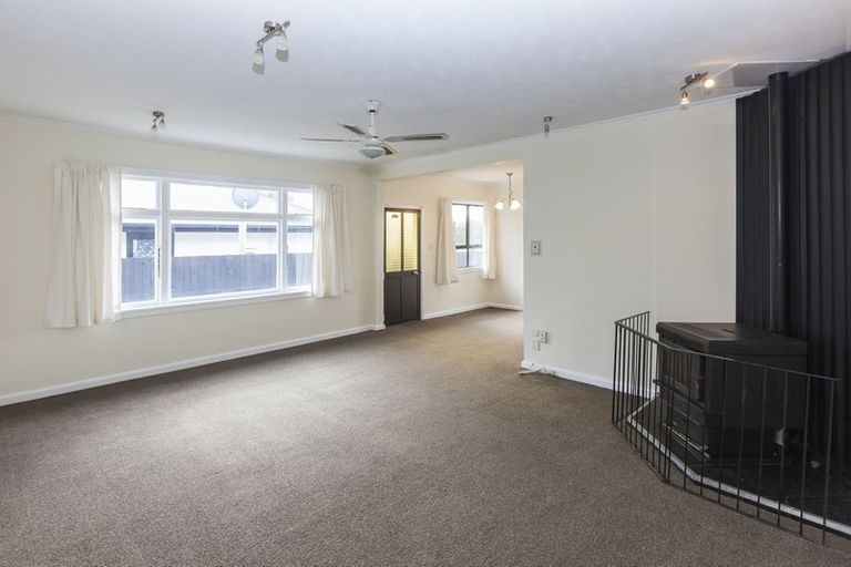 Photo of property in 63 Shortland Street, Wainoni, Christchurch, 8061