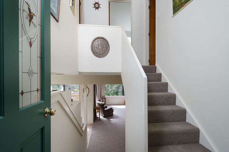 Photo of property in 58a West Lynn Road, Titirangi, Auckland, 0604