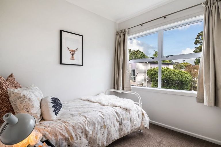 Photo of property in 14a Saffron Street, Birkdale, Auckland, 0626