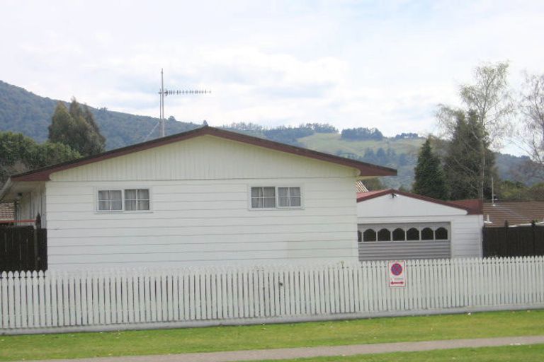 Photo of property in 323 Malfroy Road, Pomare, Rotorua, 3015