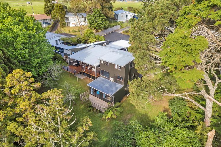 Photo of property in 367 Triangle Road, Henderson, Auckland, 0610