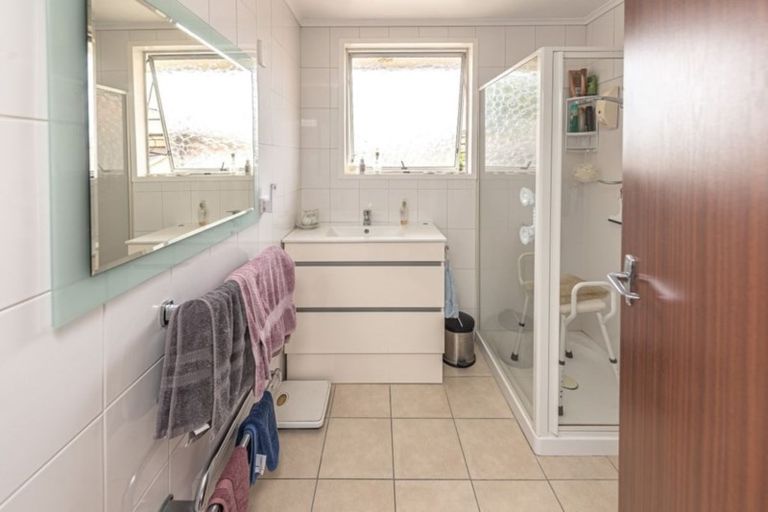 Photo of property in 25 Alexandra Street, Marton, 4710