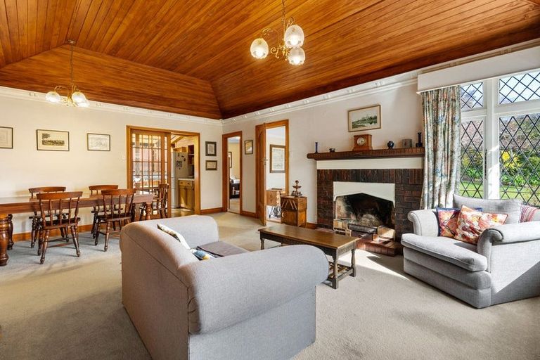 Photo of property in 11 Howard Street, Macandrew Bay, Dunedin, 9014