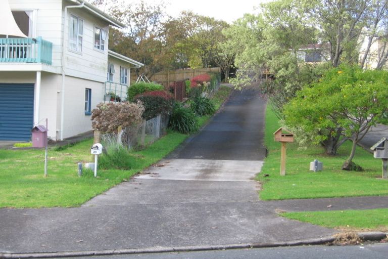 Photo of property in 18 Gilshennan Valley, Red Beach, 0932