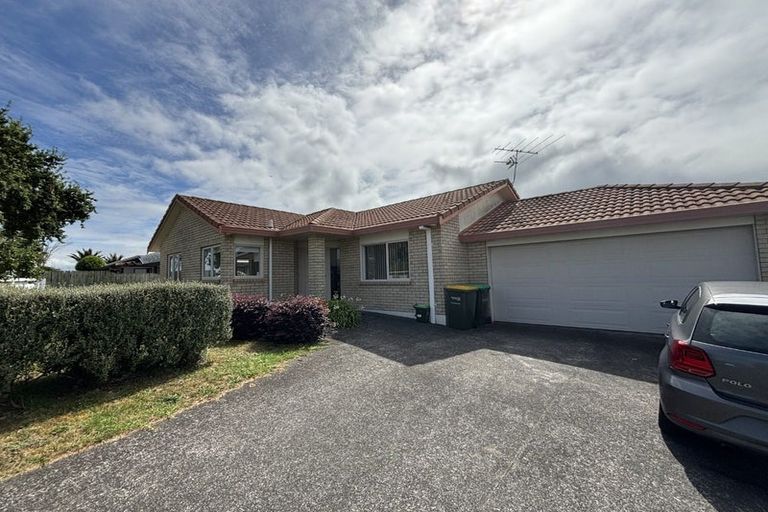 Photo of property in 8a Oakwood Place, Pukekohe, 2120