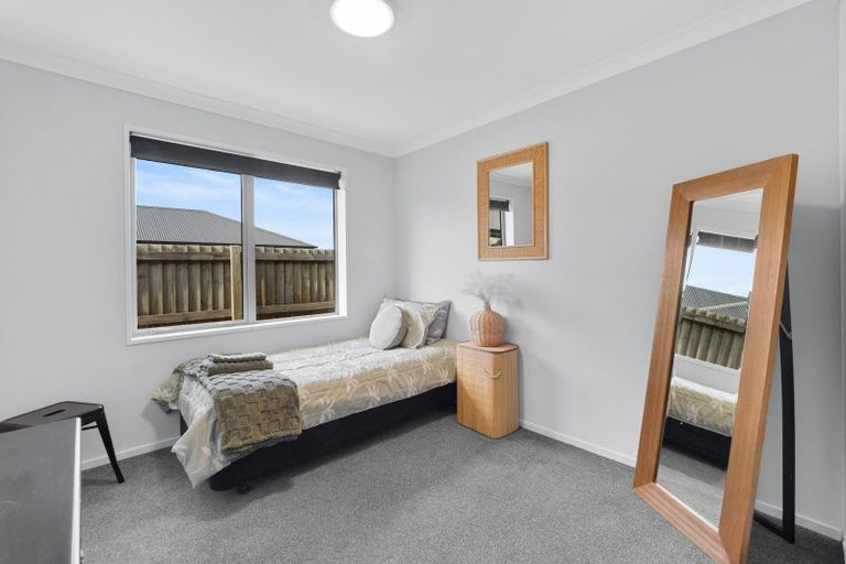 Photo of property in 16 Whiteoak Grove, Tinwald, Ashburton, 7700