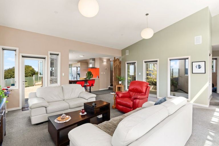 Photo of property in 14 Highgrove, Saint Clair, Dunedin, 9012