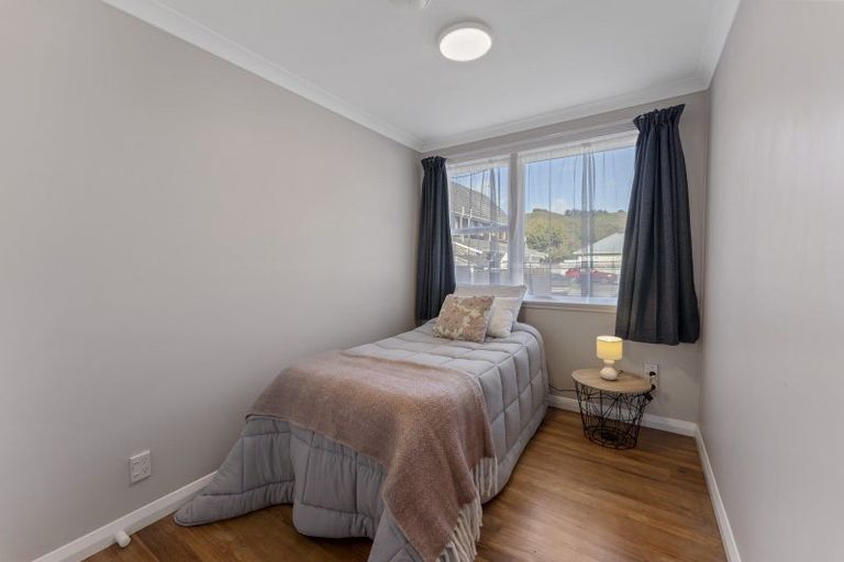 Photo of property in 16b Cruickshank Road, Clouston Park, Upper Hutt, 5018