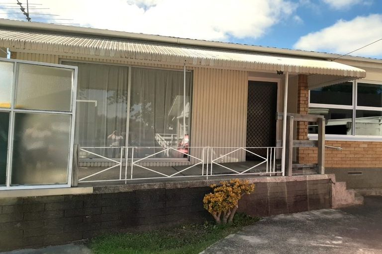 Photo of property in 2/4 Lupton Road, Manurewa, Auckland, 2102