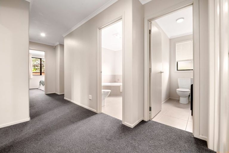 Photo of property in 102 Barrington Drive, Huntington, Hamilton, 3210