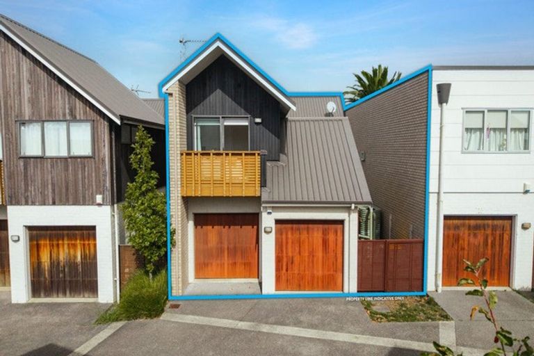 Photo of property in 68 Buckley Avenue, Hobsonville, Auckland, 0616